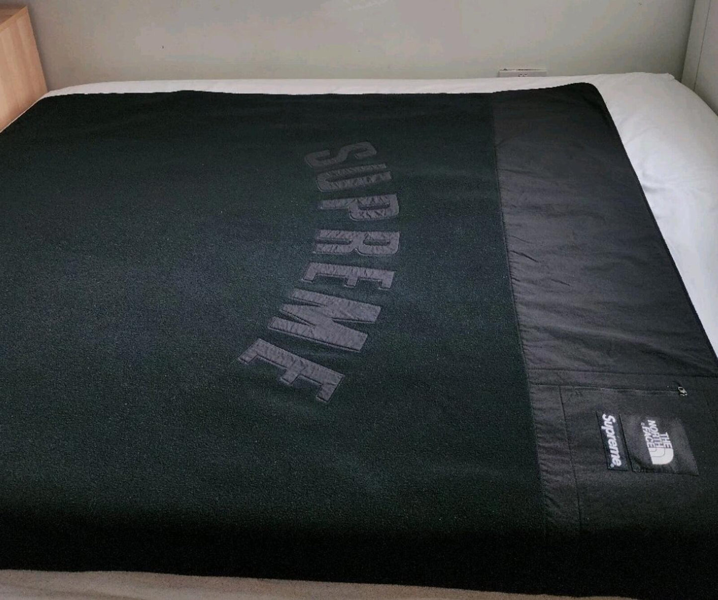 SS19 Supreme x The North Face Arc Logo Denali Fleece Blanket Black TNF 54" x 62"