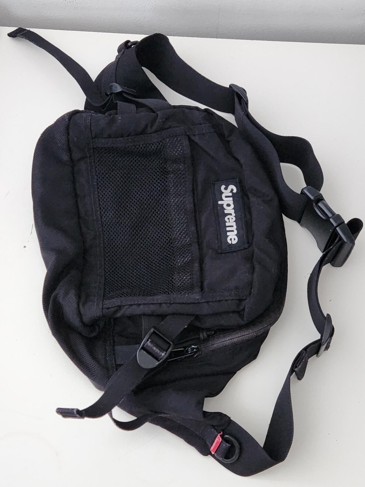 FW15 Supreme Umhängetasche Schwarz