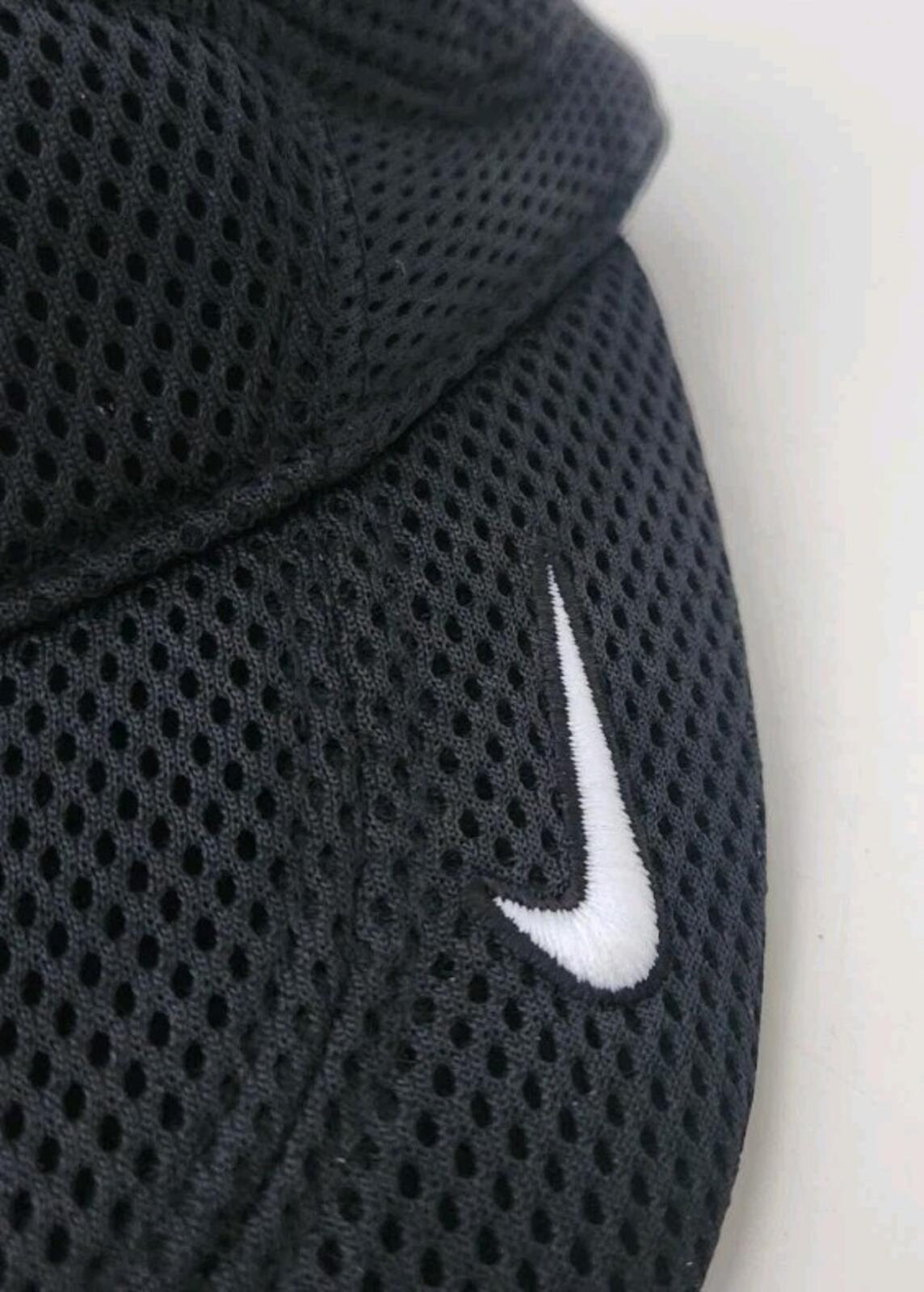 Gorra de running SS22 Supreme x Nike Shox negra Dri-FIT