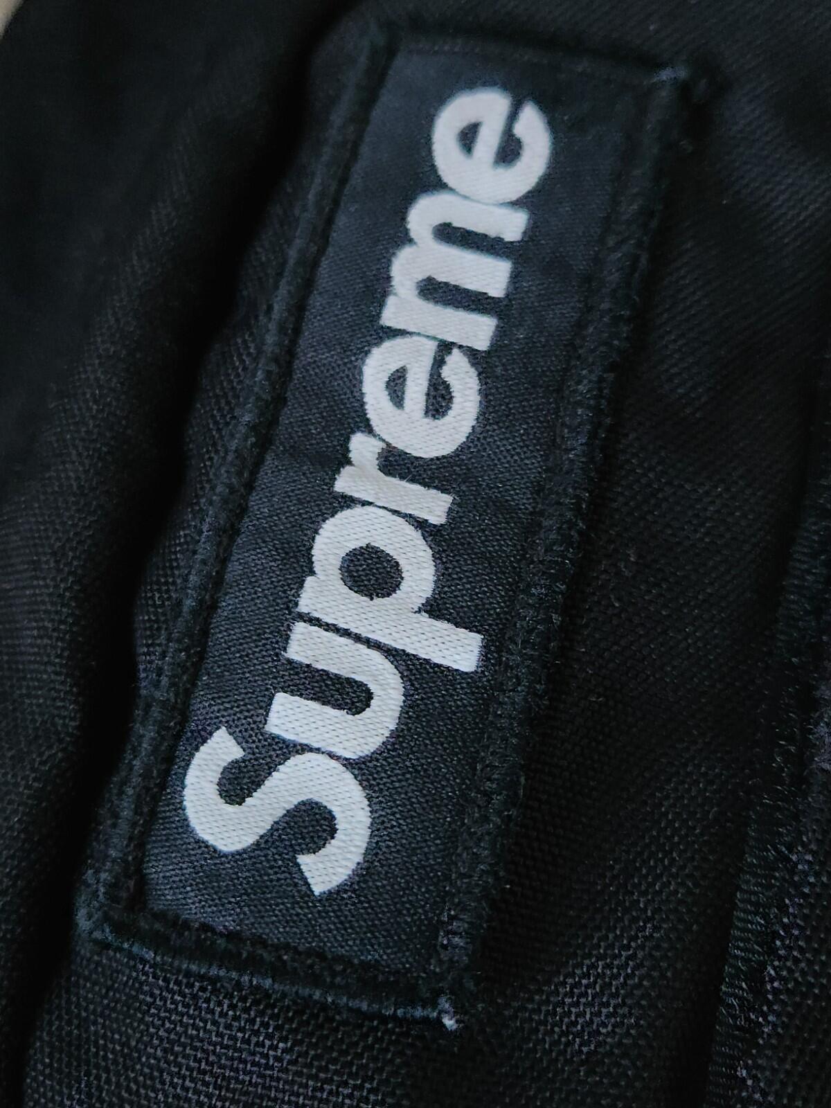 FW15 Supreme Umhängetasche Schwarz