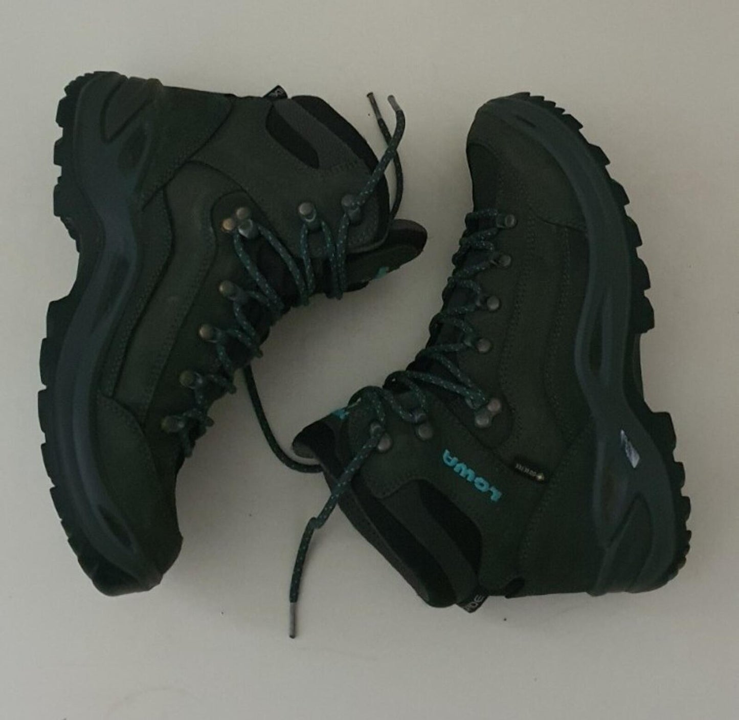 LOWA Renegade GTX Mid Ws S (narrow) £215 womens Hiking Boots US 8.5 UK 6.5 EU 40
