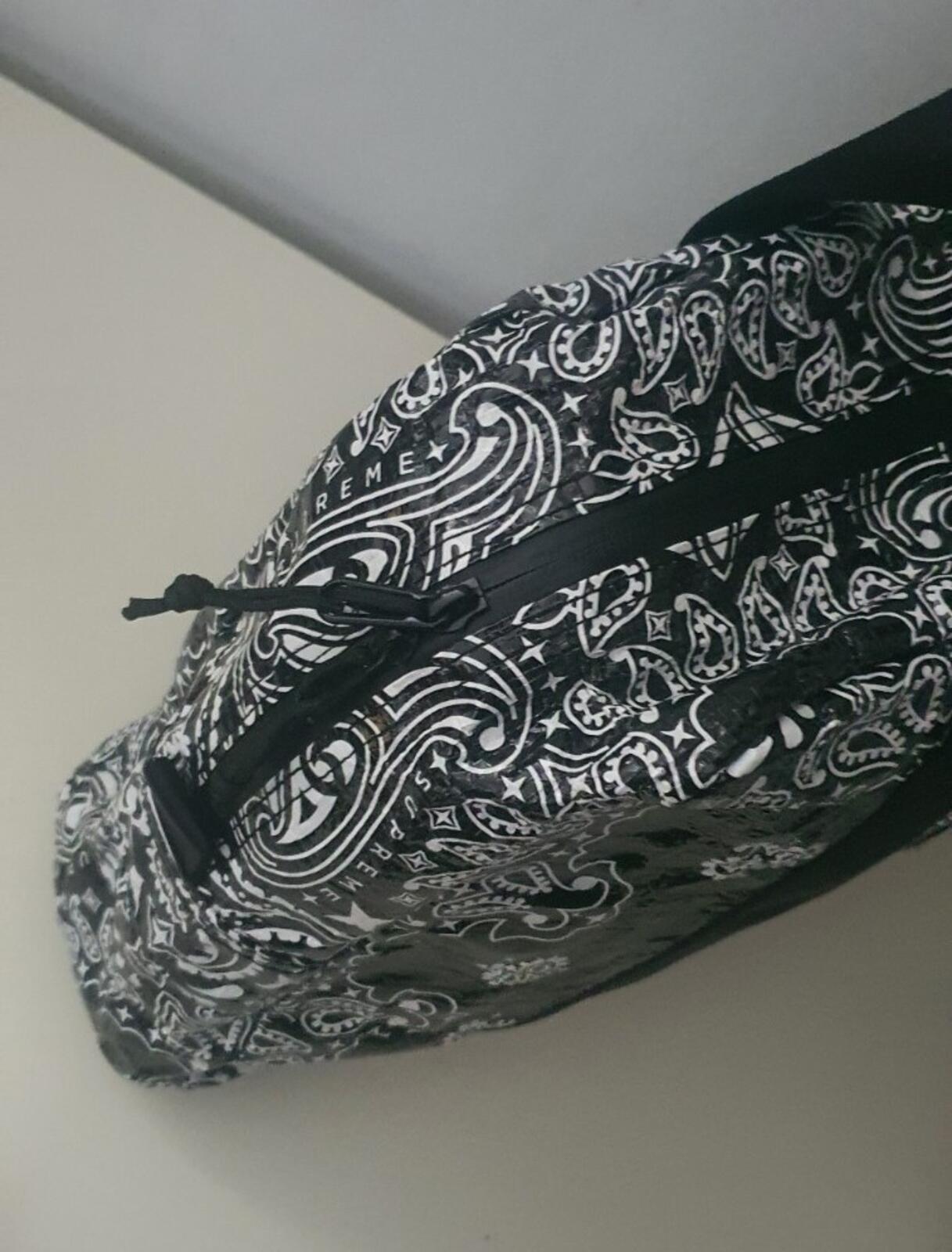 SS21 Supreme Bandana Tarp small duffle bag black 17L water resistant duffel