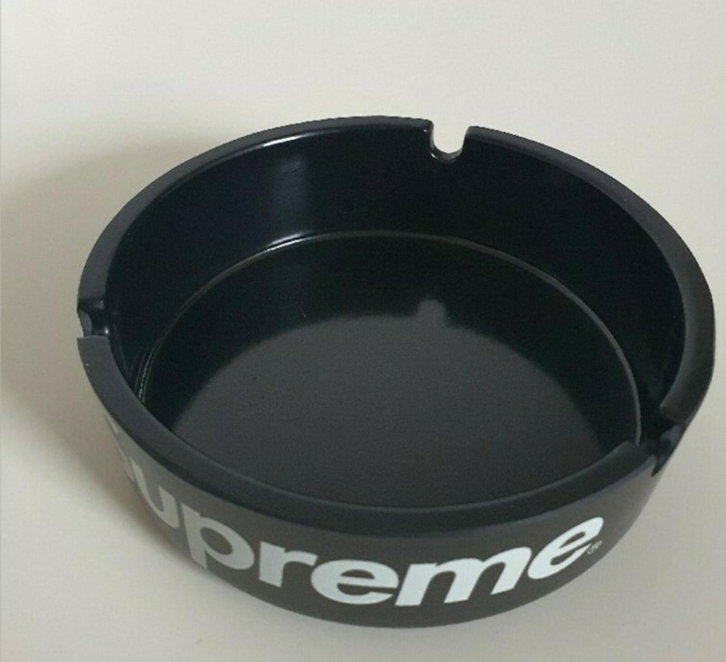 SS08 Supreme black plastic ashtray vintage from 2008 Very Rare