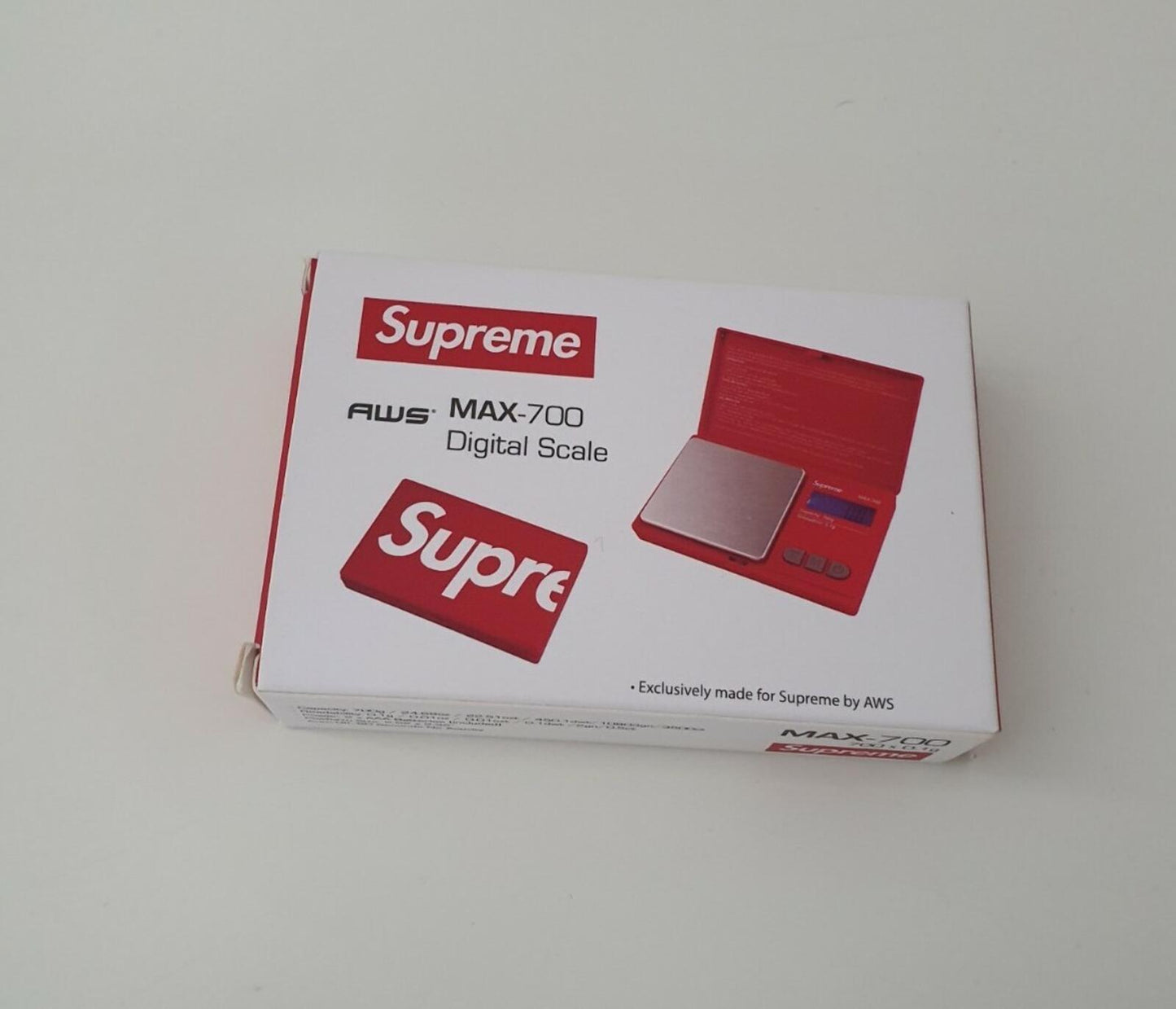 FW18 Supreme x AWS Max 700 digital scale red New in original packaging