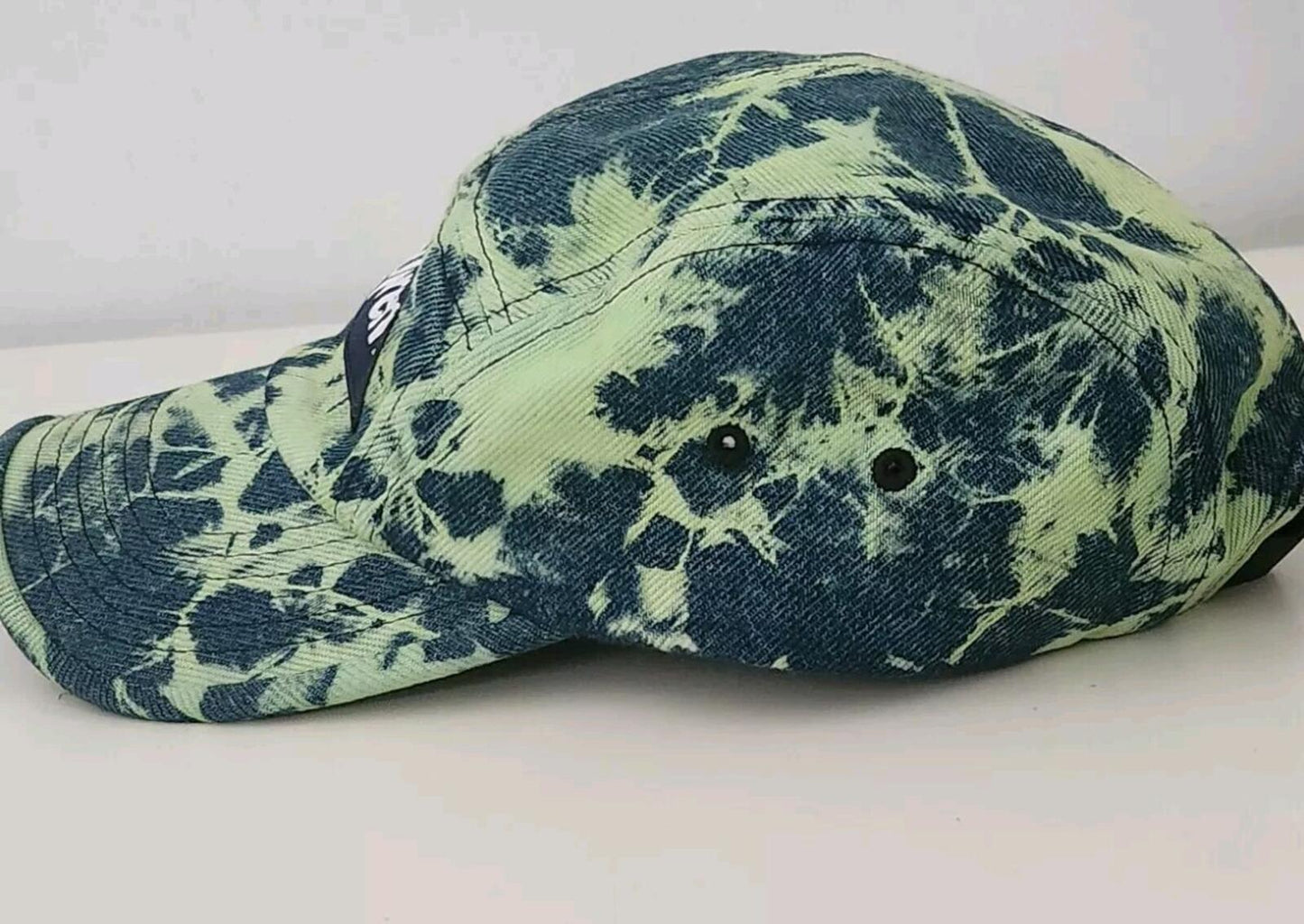 Gorra Camp Supreme de mezclilla teñida de verde desteñido FW22