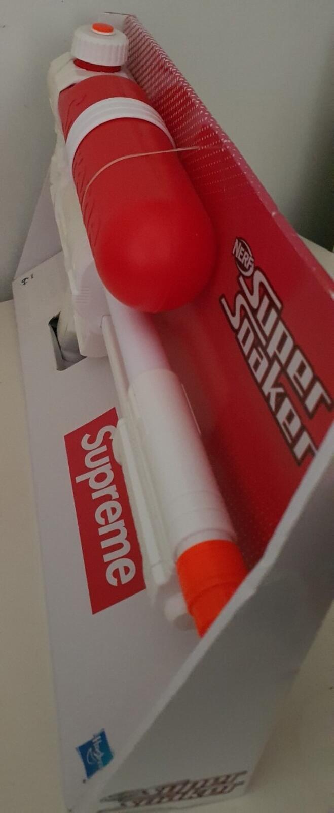 SS19 Supreme Hasbro Super Soaker 50 Water Blaster White New with defects