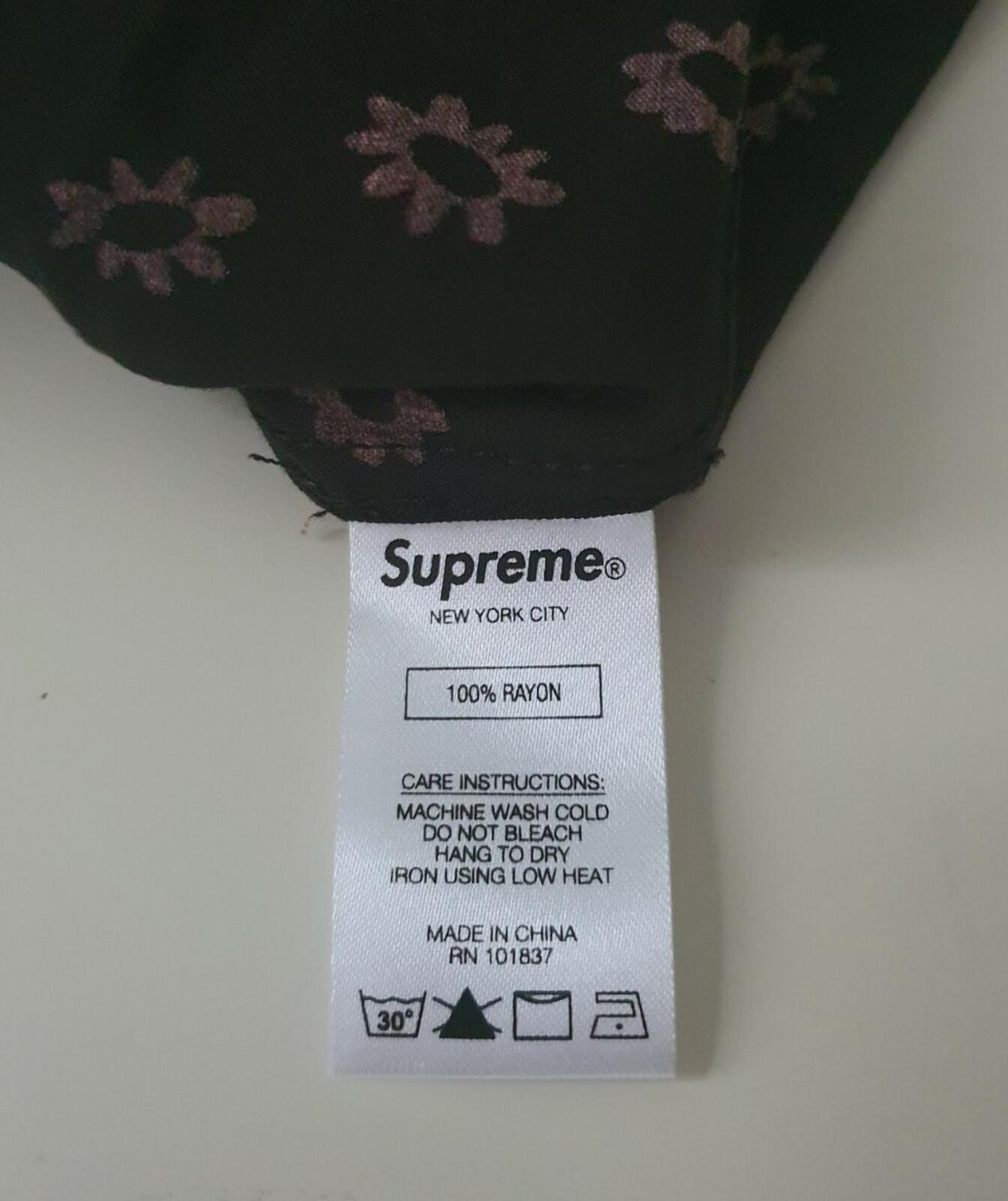 SS18 Supreme Flowers Rayon Shirt Black Size M