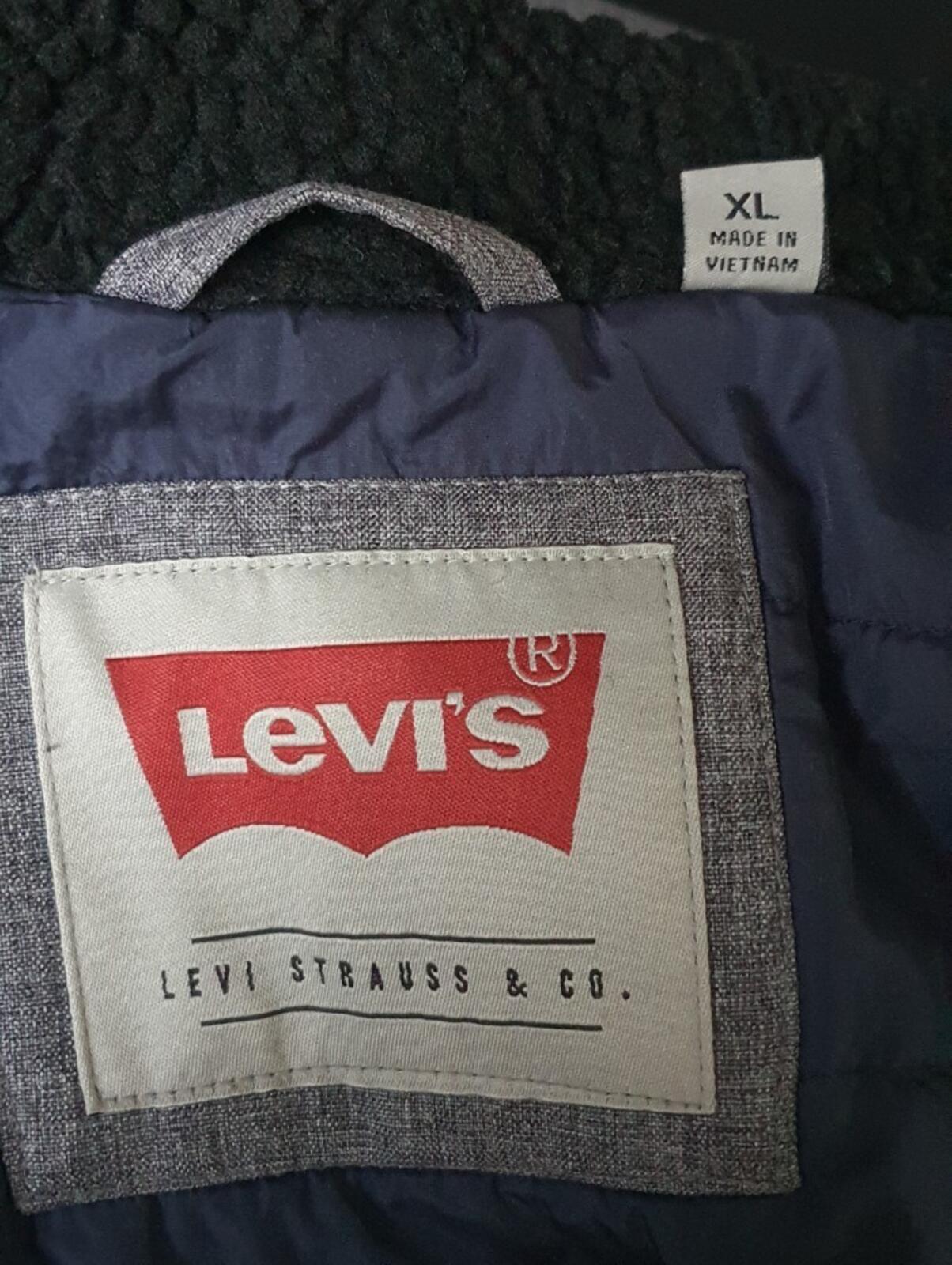 LEVI'S Soft Shell Hooded Jacket Size XL Grey