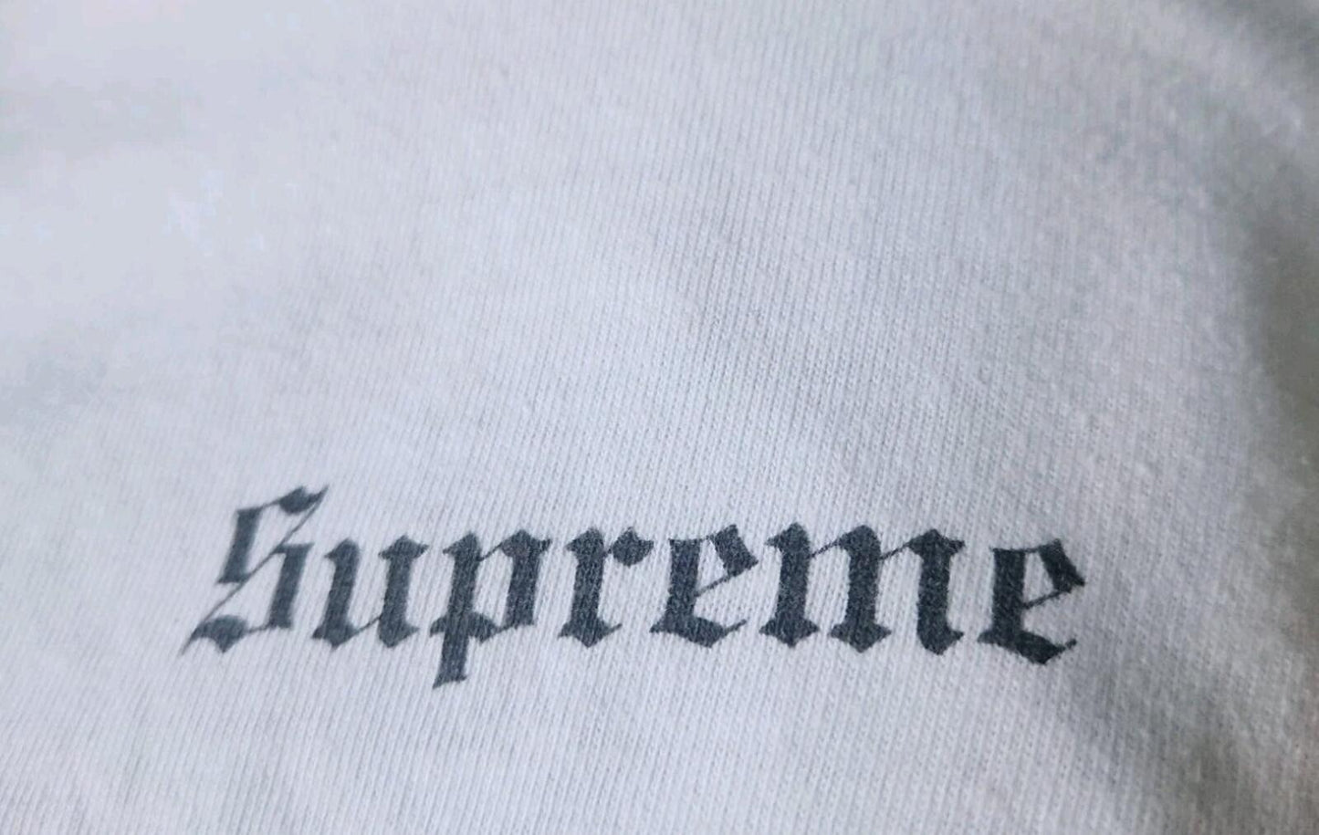 FW14 Supreme x H.R. Giger White Tee Size M Medium T-shirt Vintage 2014 Rare