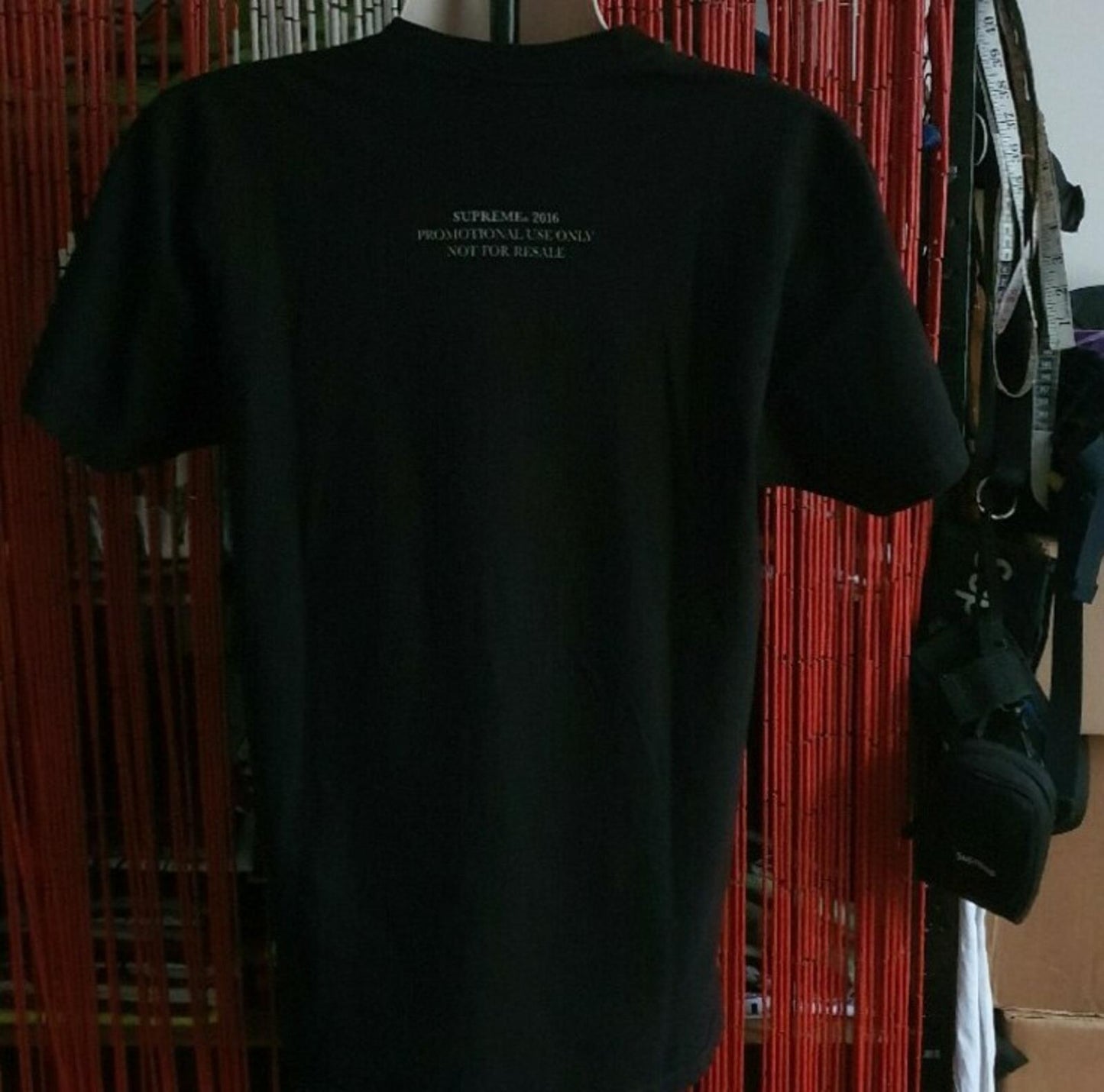 FW16 Supreme Screw Tee Negro Talla M
