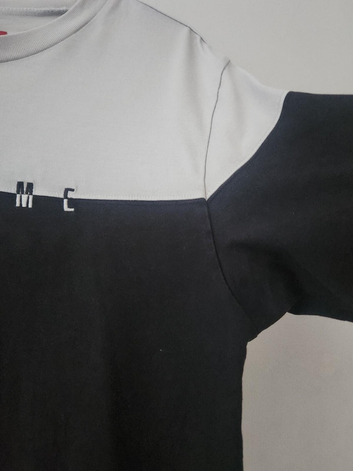 FW18 Supreme Split Logo S/S Top Black White Tee size M medium T-shirt Contrast