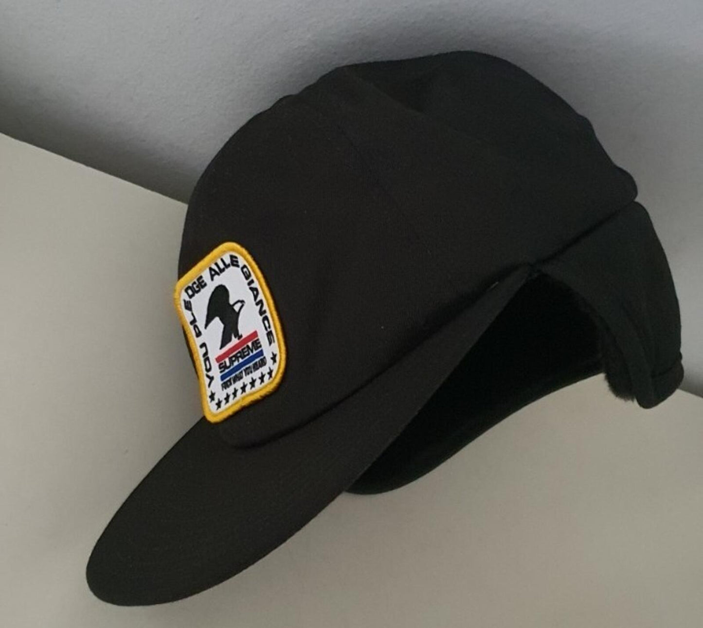 FW19 Supreme Earflap 6-Panel Kappe Schwarz Mütze Größe S/M Adler Neu