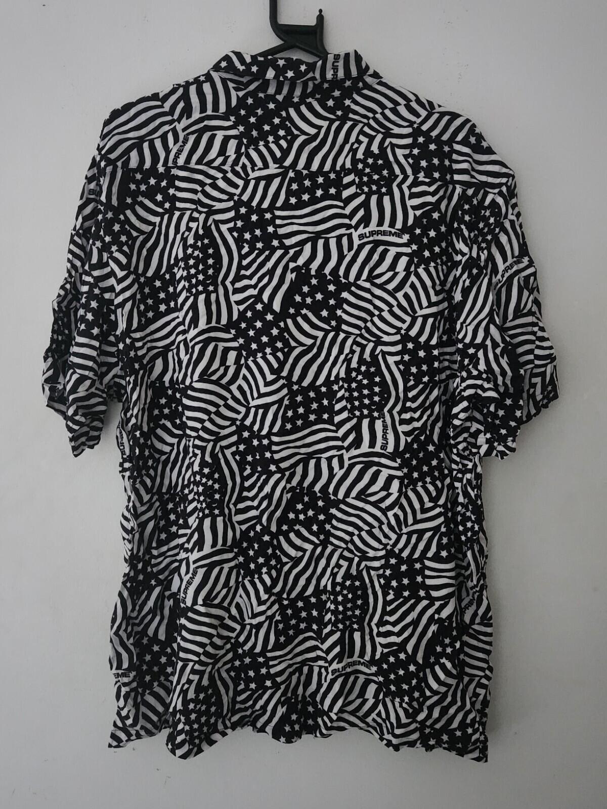 SS20 Supreme Flags Rayon Shirt schwarz Größe XL Kurzarm