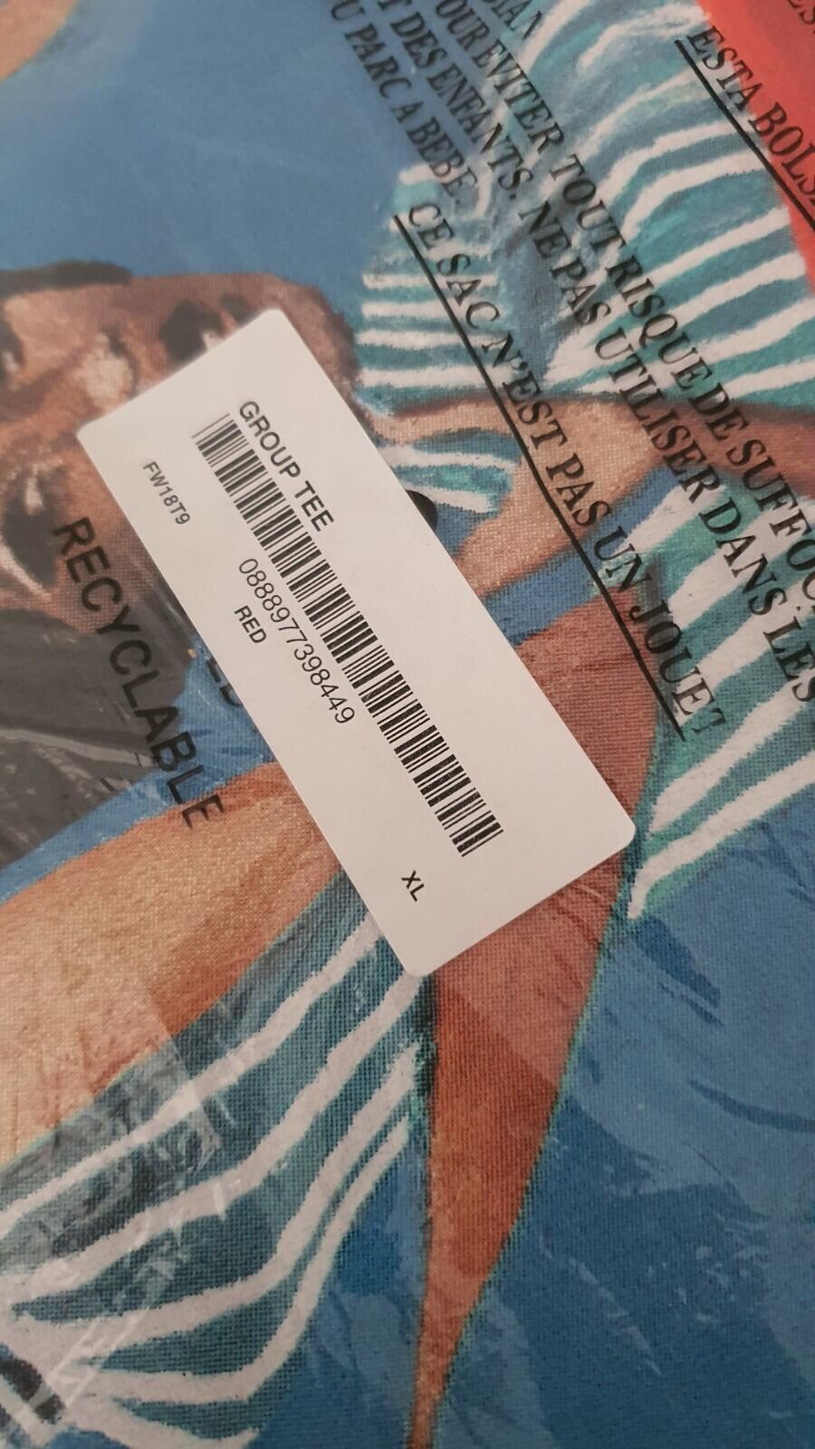 FW18 Supreme Group tee red T-shirt size XL New and unopened