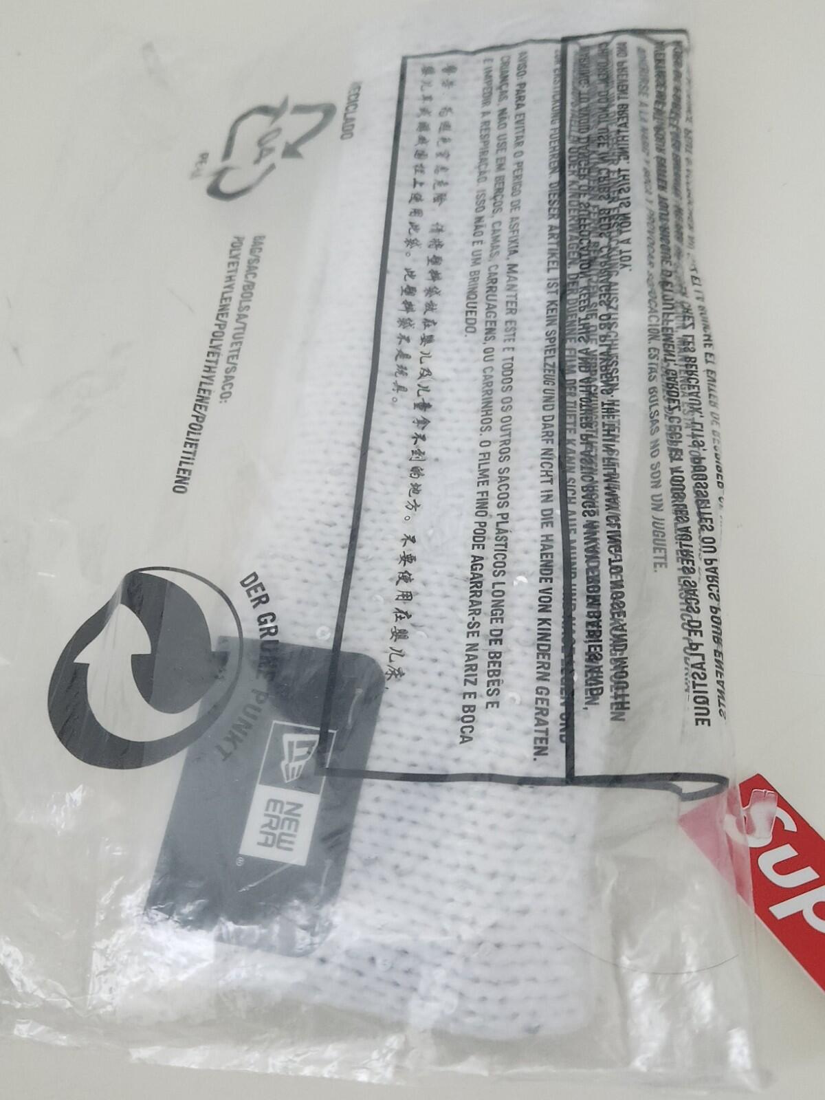 FW18 Supreme New Era Sequin Arc Logo Stirnband Weiß Ungeöffnet