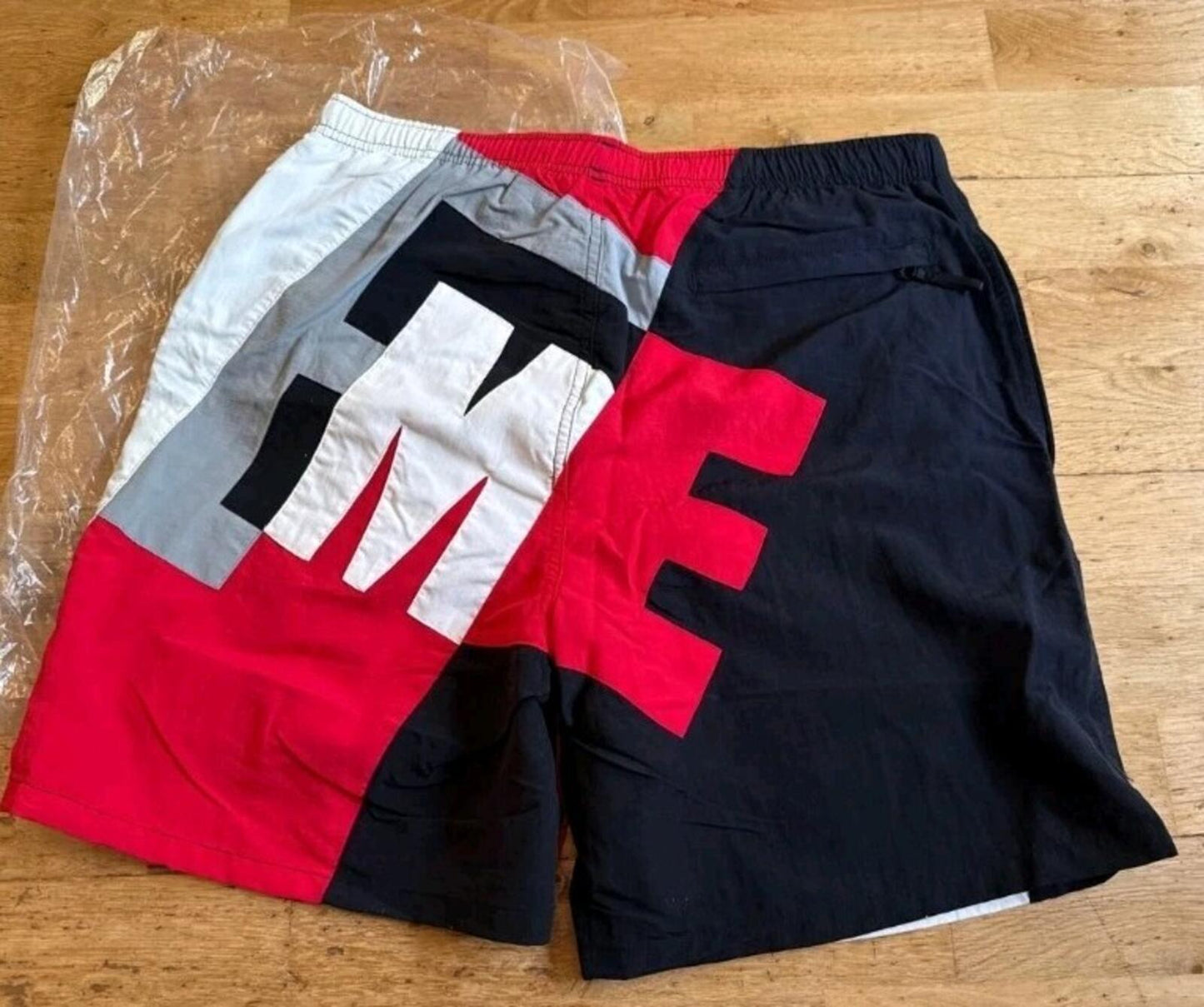 SS20 Supreme Big Letter Water Shorts Negro Talla M