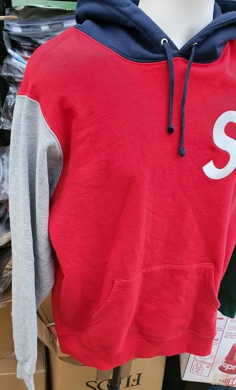 SS19 Supreme S Logo Colorblocked Hooded Sweatshirtgröße XL roter Hoodie