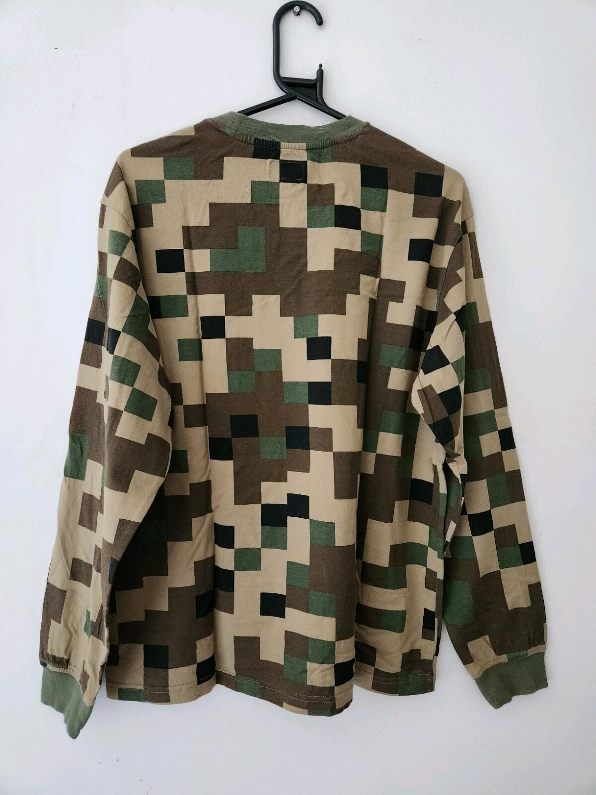 FW20 Supreme Small Box L/S Tee Digi Camo Top size S Small T-shirt