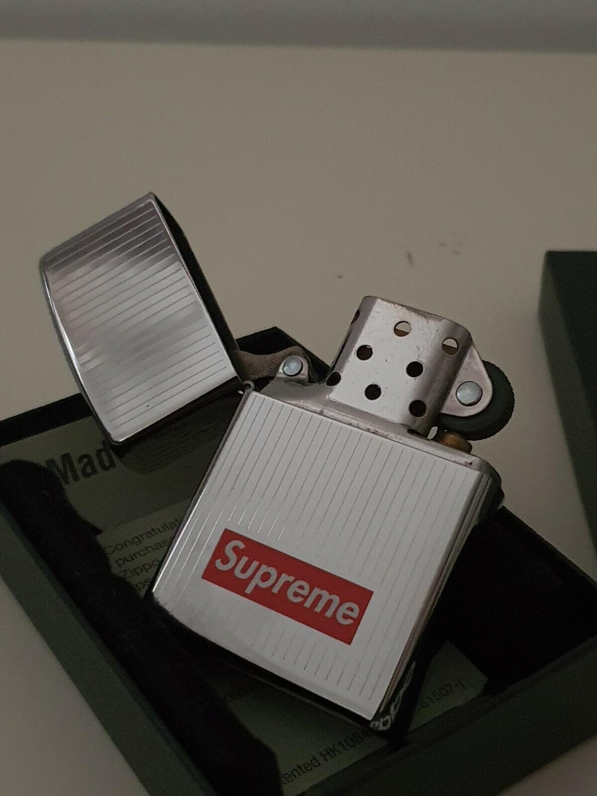 FW15 Supreme Engraved Stripe Zippo silver lighter Rare Accessory