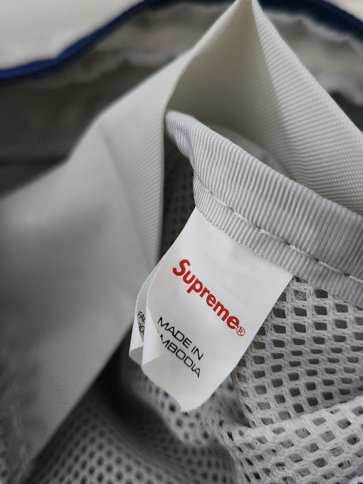 SS22 Supreme kleine Umhängetasche Silber Wasserabweisendes Blue Box Logo