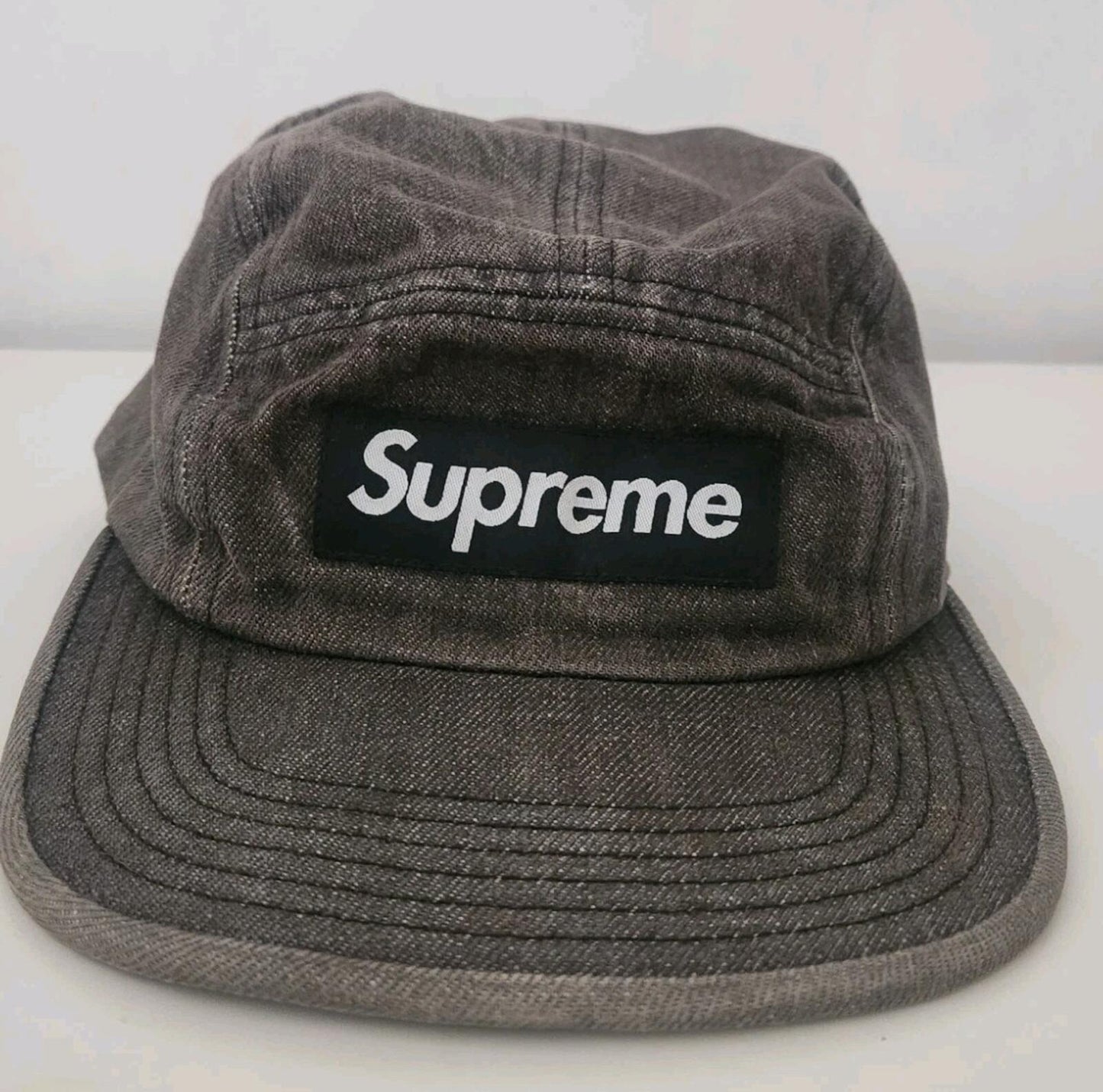 Gorra Camp Supreme de mezclilla SS18 negra