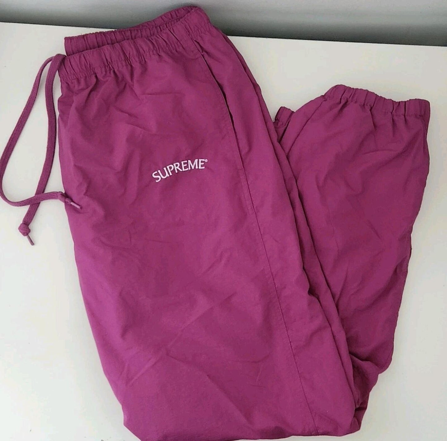 FW17 Supreme Arc Track Pant Magenta Größe L Wasserabweisend