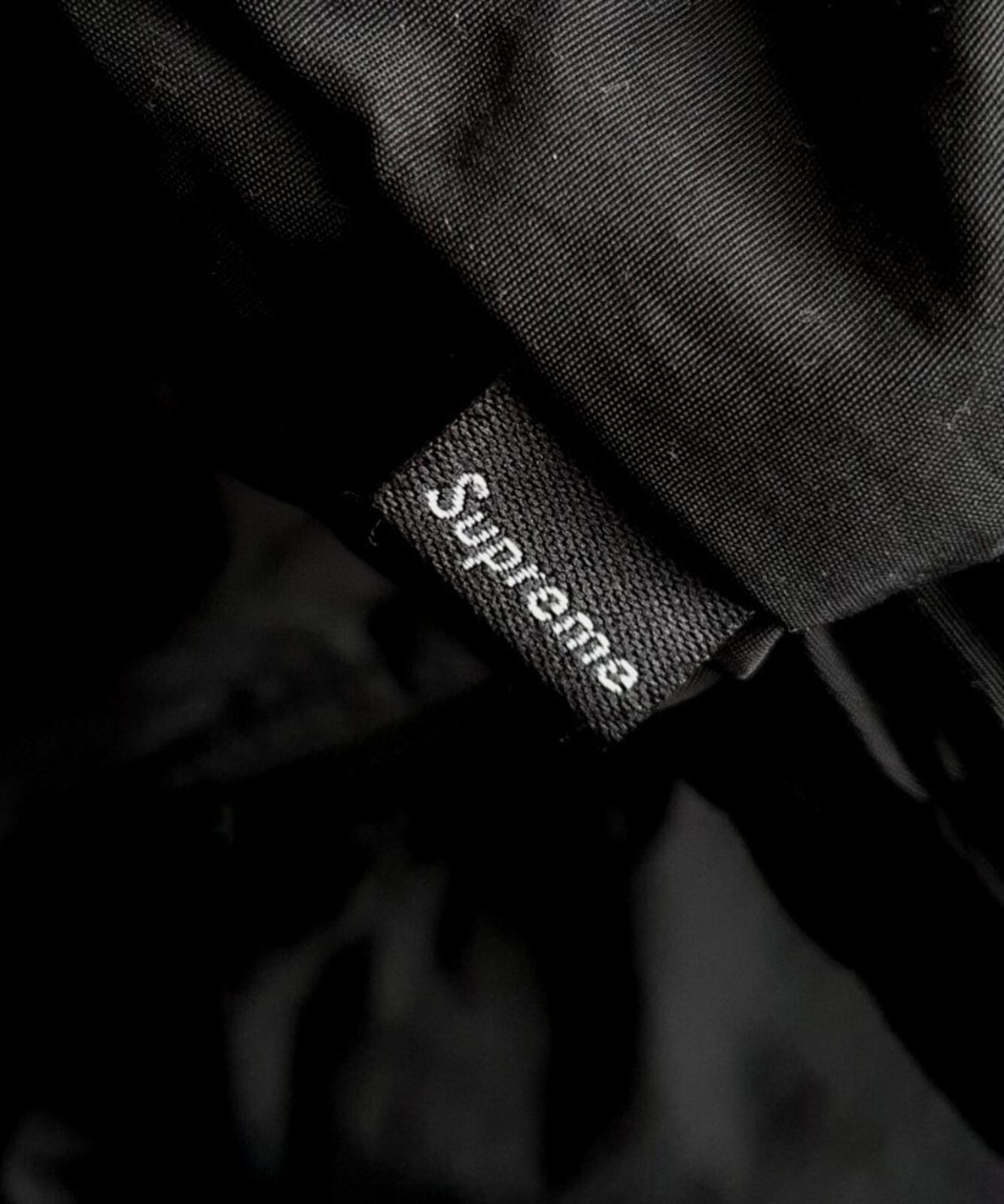 SS18 Supreme Sleeve Script Sideline jacket size L Large water resistant black