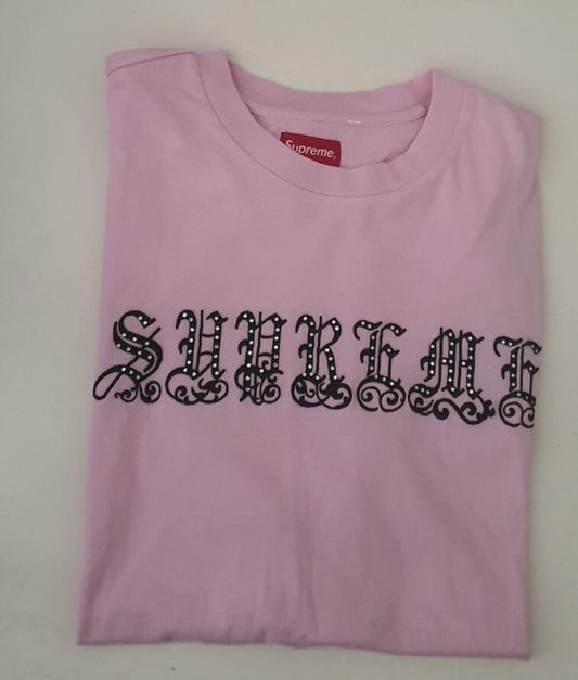 SS21 Supreme Old English Rhinestone S/S Top camiseta M mediana rosa usada 1 vez