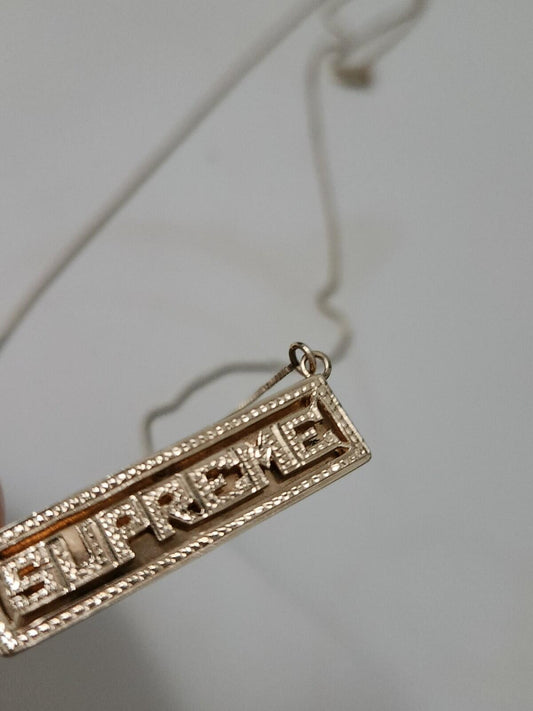 SS20 Supreme Placa de identificación Colgante de oro de 14 quilates + Cadena Collar amarillo con logotipo estampado