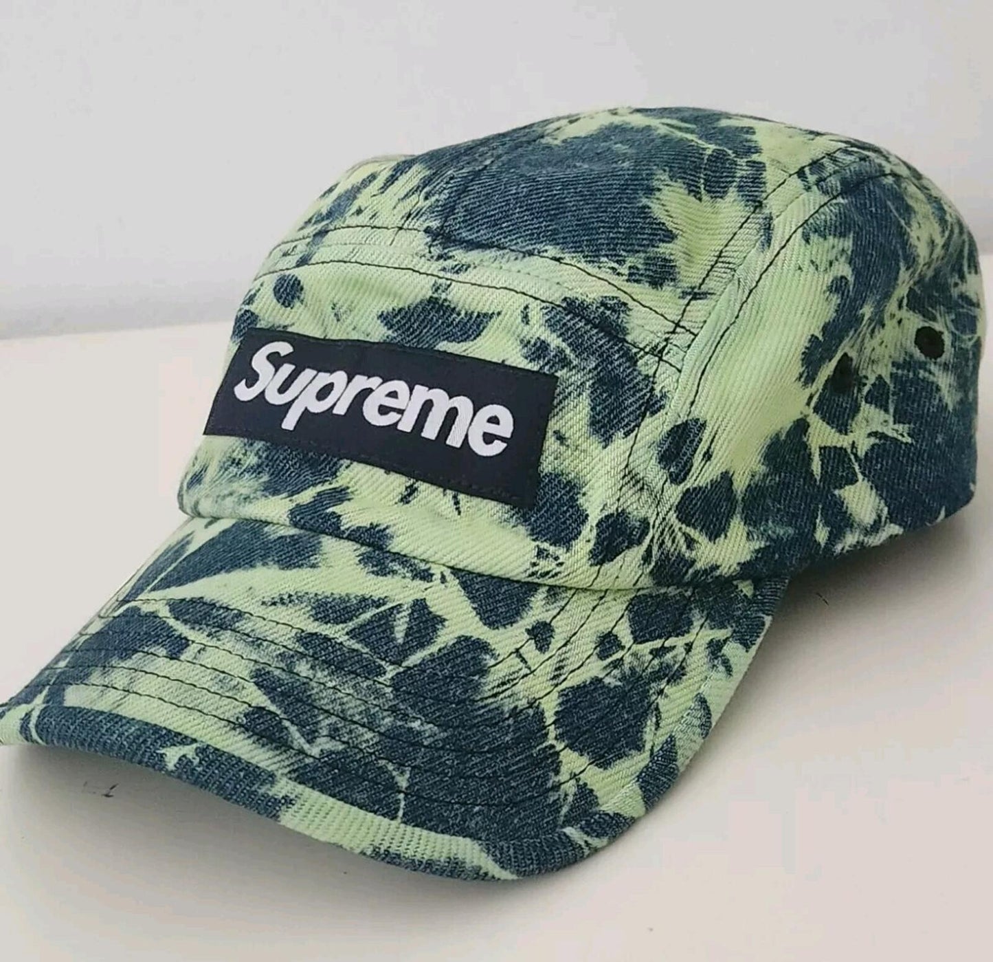 Gorra Camp Supreme de mezclilla teñida de verde desteñido FW22