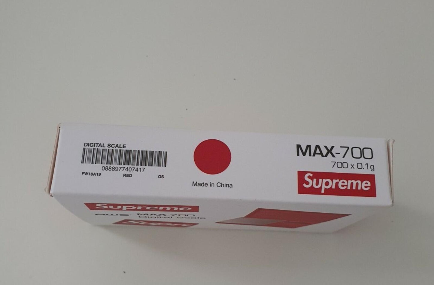 FW18 Supreme x AWS Max 700 digital scale red New in original packaging