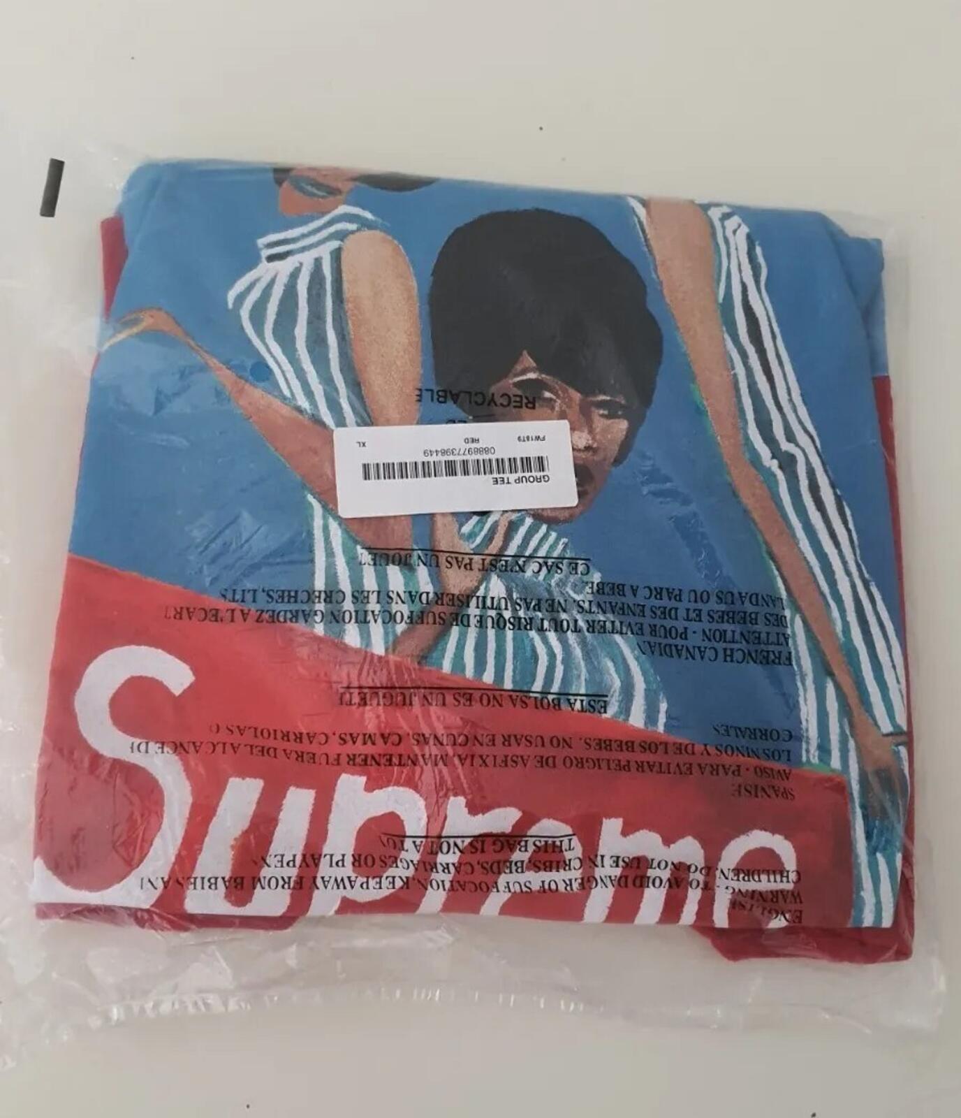 FW18 Supreme Group tee red T-shirt size XL New and unopened