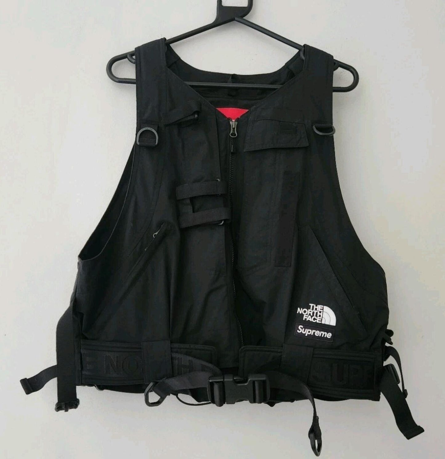 SS20 Supreme x The North Face RTG GORE-TEX nylon utility vest waterproof black