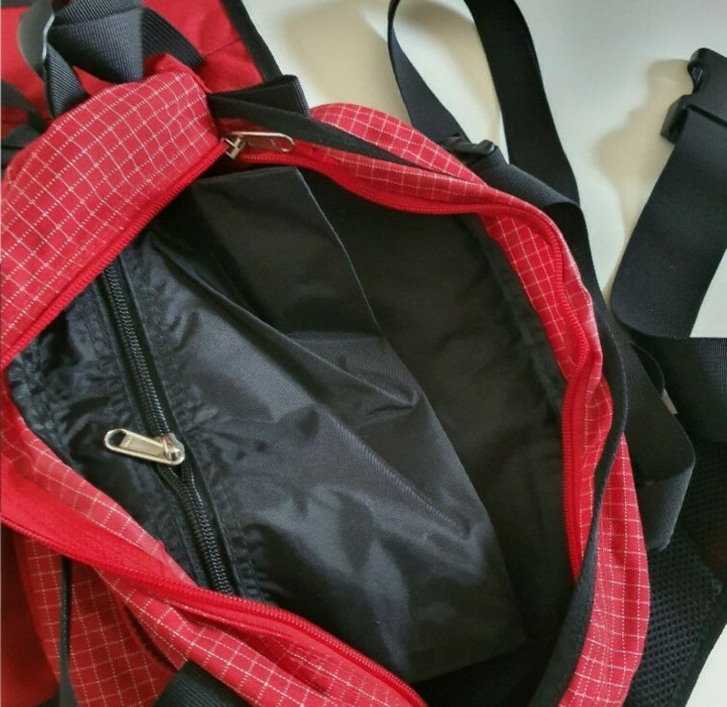 FW09 Supreme mountain bag duffle waist shoulder messenger belt vintage 2009 red