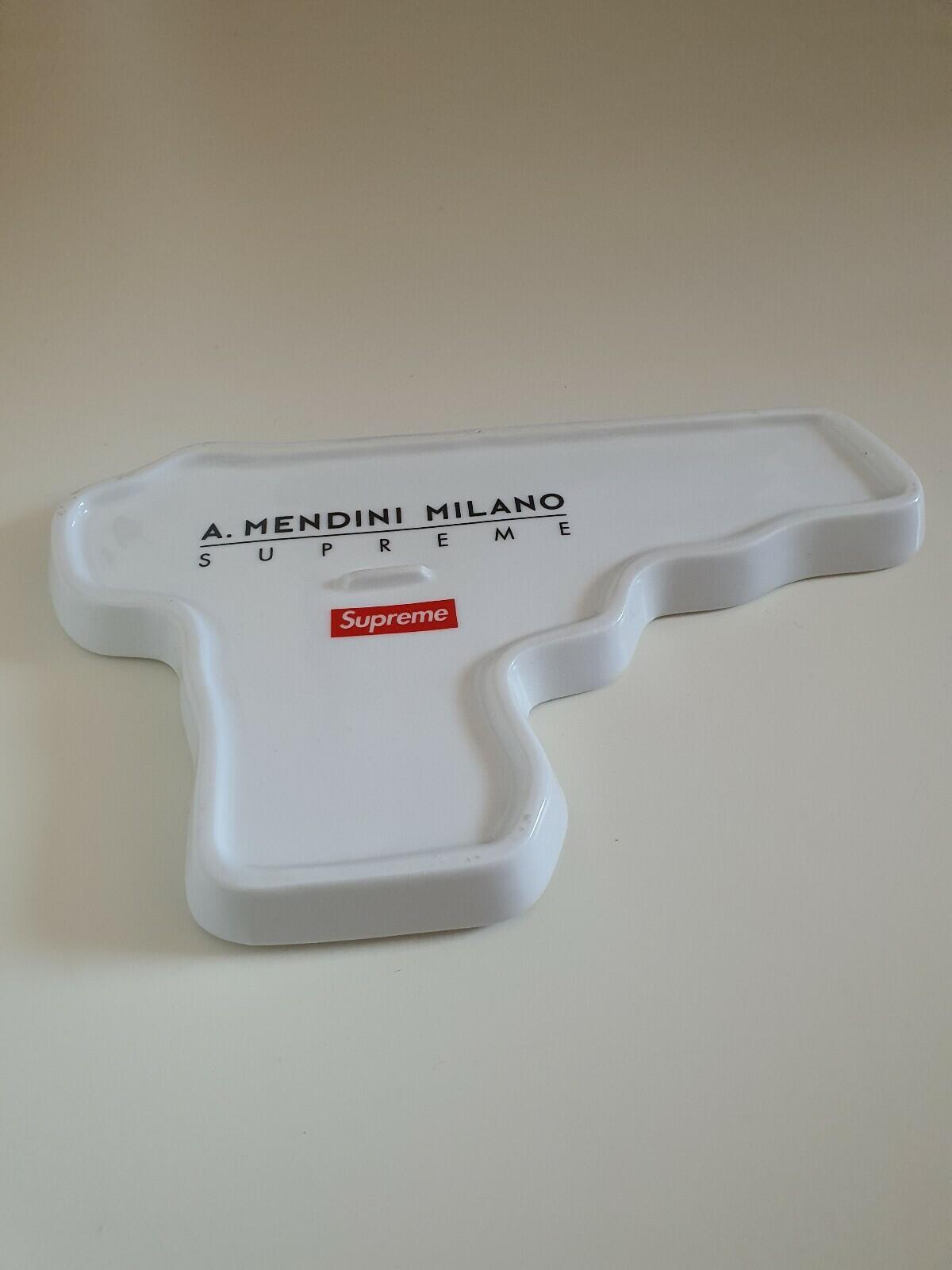 Accesorio de bandeja de cerámica Mendini Gun de Supreme SS16