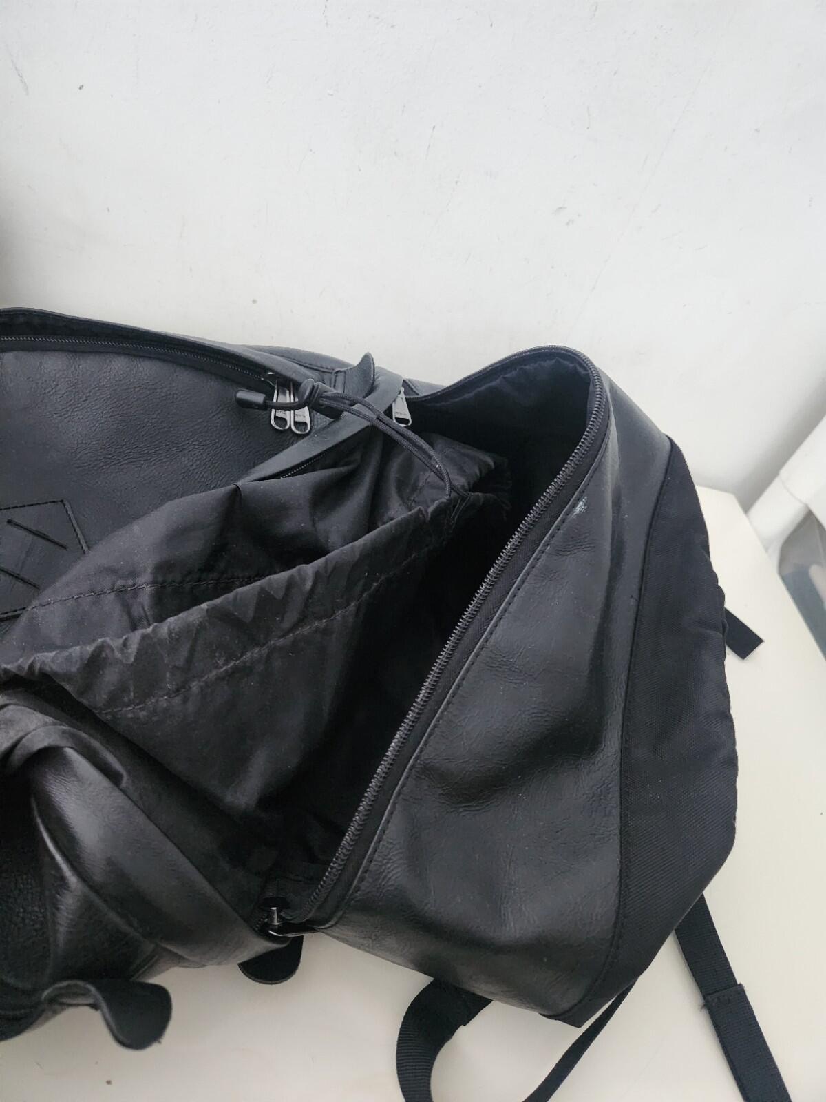 FW17 Supreme x THE NORTH FACE Leather Day Pack schwarzer Rucksack TNF Daypack