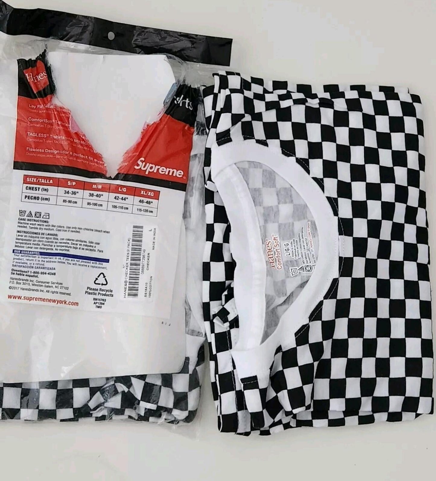 SS18 Supreme Hanes Checker Tagless Tee size L