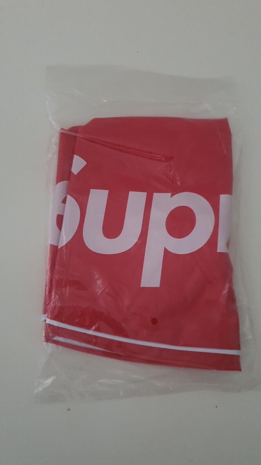 SS15 Supreme Beach ball inflatable New and unopened Accessory