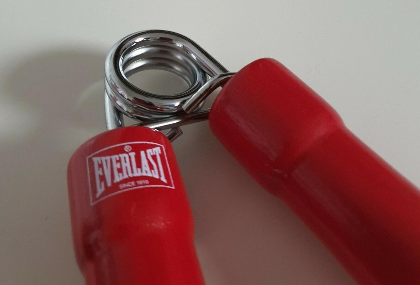 FW14 Supreme x Everlast red hand grip Very Rare Vintage 2014 Accessory