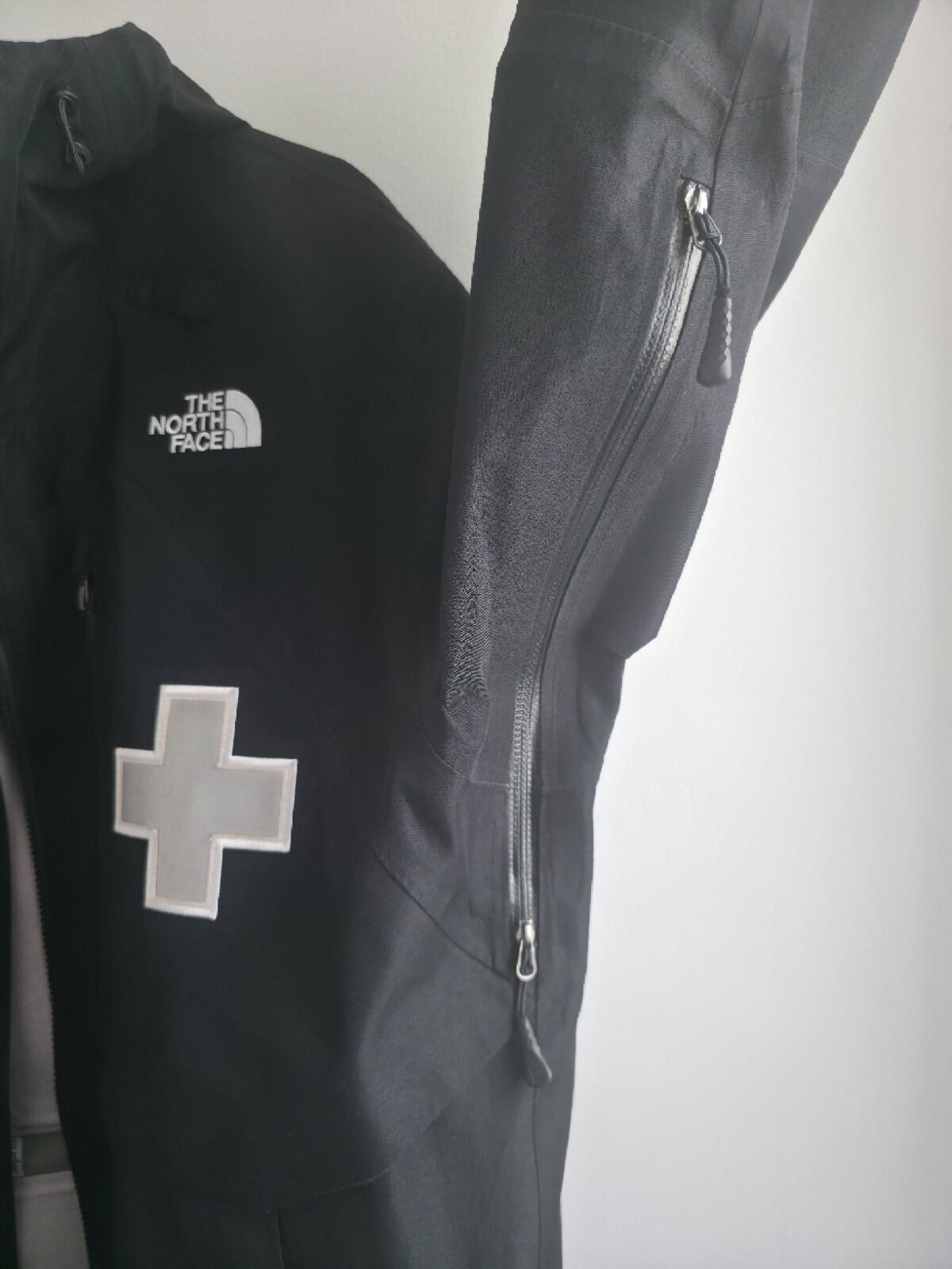 SS22 Supreme x The North Face Summit Series Rescue Mountain Pro Jacket Black TNF