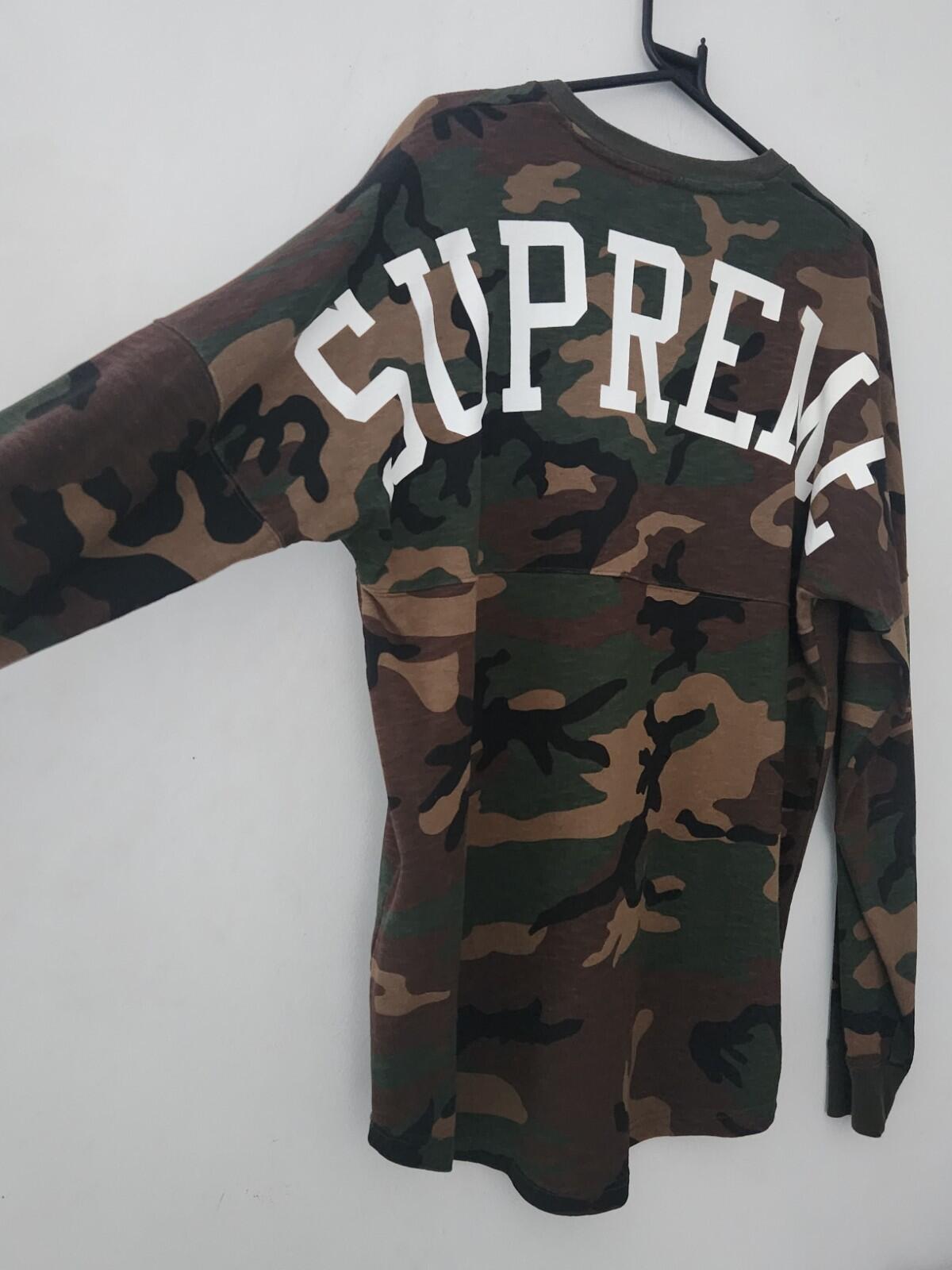 FW14 Supreme Arena Top Langarmshirt L/S Größe L Camo T-Shirt großes Logo