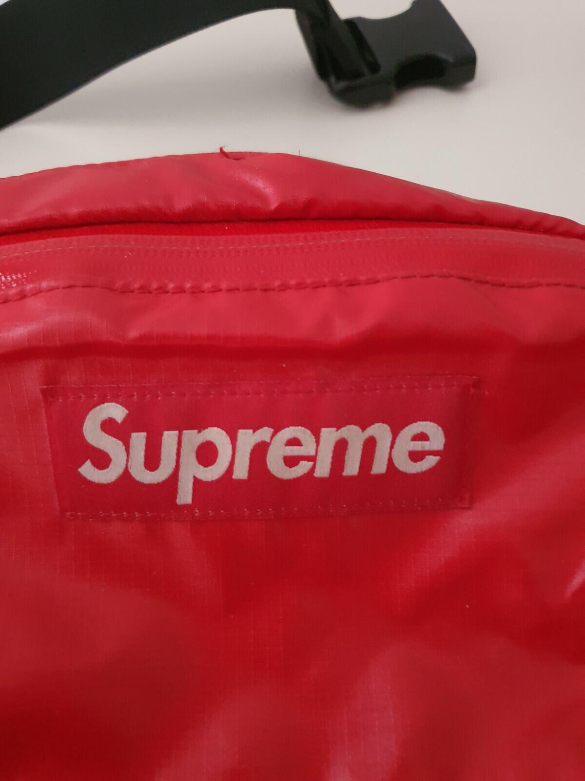 FW17 Supreme rote Gürteltasche Cordura Stoff reflektierender Schriftzug Hüfttasche