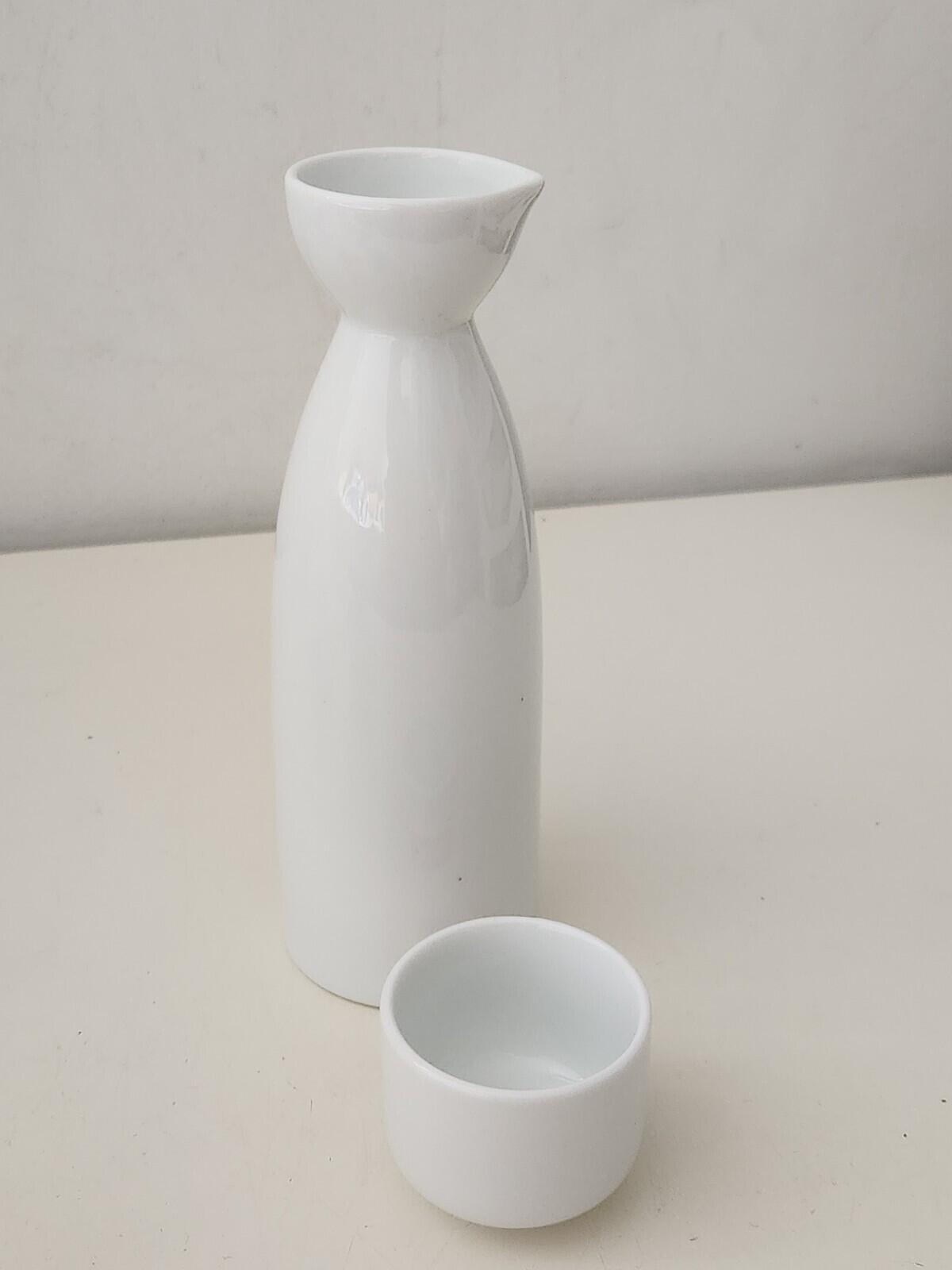 FW17 Supreme Sake Set White Ceramic Red Small Box Logo Accessory