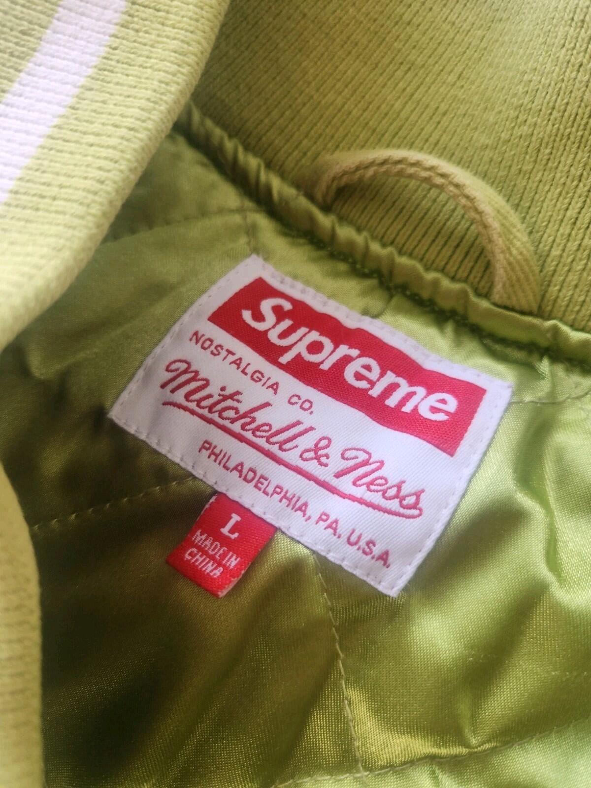 HW22 Supreme x Mitchell & Ness Doughboy Twill Varsity Jacket Grün Größe L