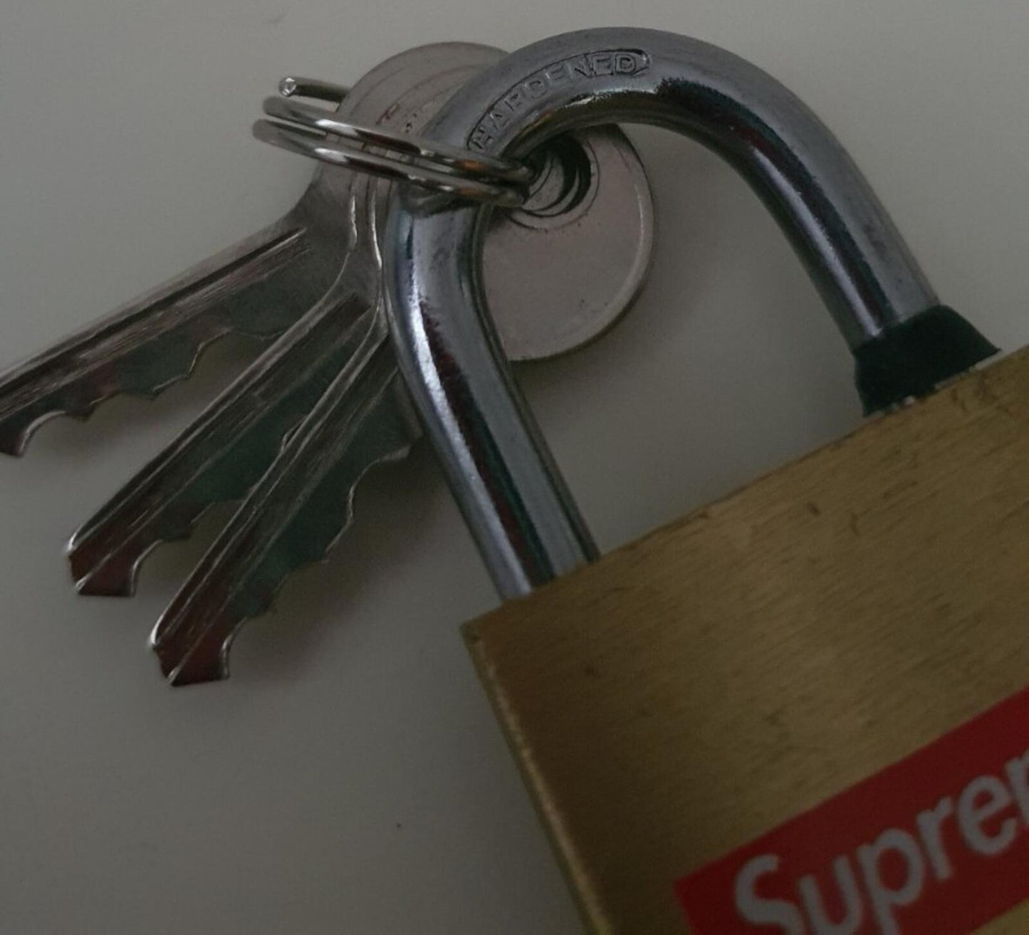 FW15 Supreme Brass Mini Padlock gold lock + 3 keys small box logo Rare Accessory