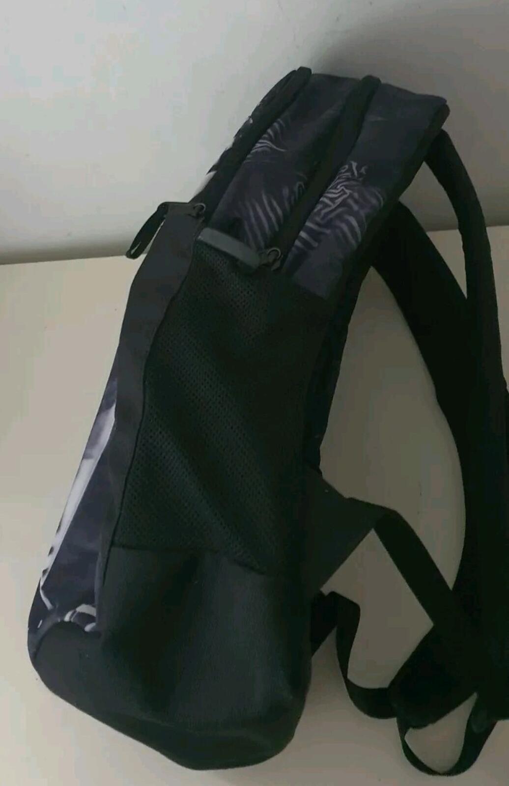 SS23 FW18 Supreme x The North Face Tromple L'oeil Printed Borealis backpack Bag