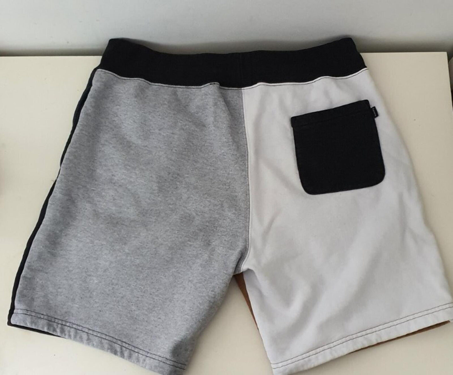 SS19 Supreme S Logo Colorblocked sweatshort black L large shorts sweat short