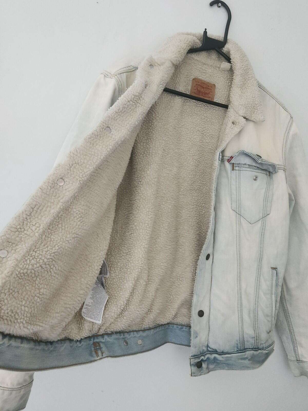 FW16 Supreme Levis Bleached Sherpa Trucker Denim Jacket Size L