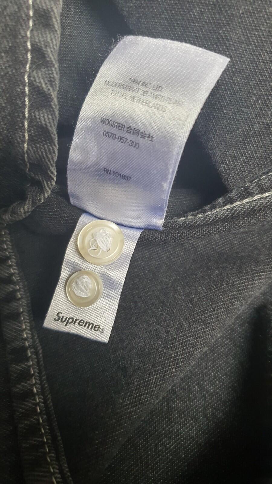 FW21 Supreme Appliqué Jeanshemd Schwarz Größe M