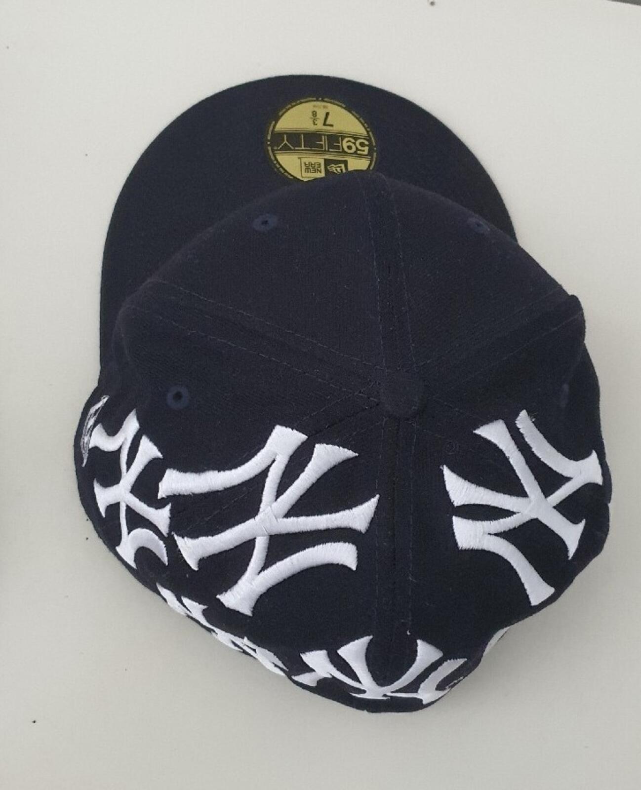 FW21 Supreme New York Yankees Box Logo New Era Navy Size 7 3/8
